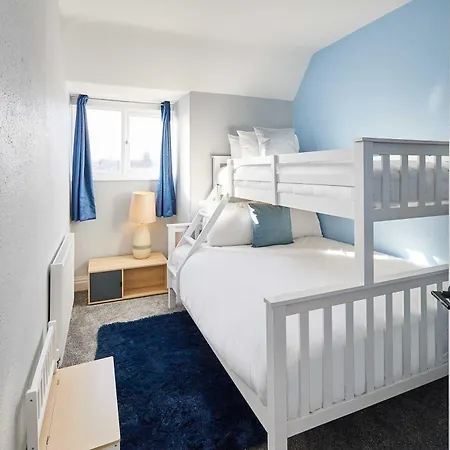 Host & - The Parade View