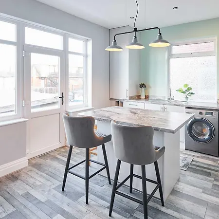 Host & - The Parade View Appartement *