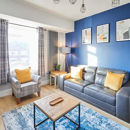 Host & - The Parade View Appartement