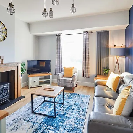 Host & - The Parade View Apartment Whitby