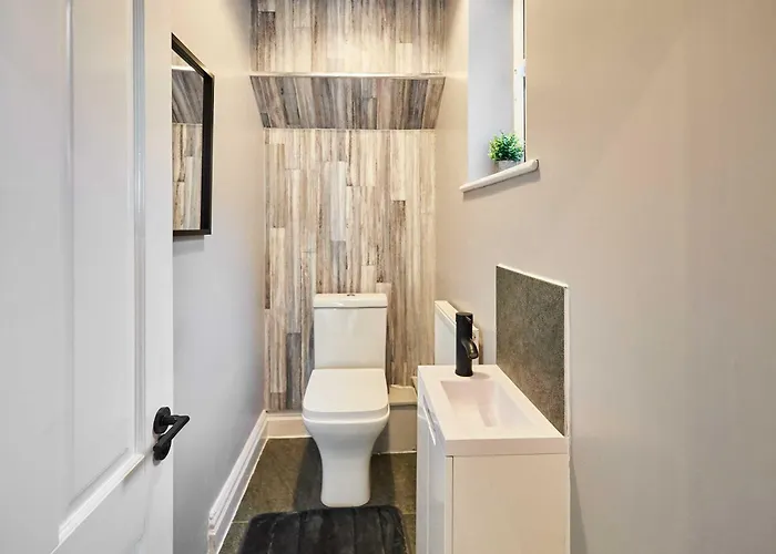 Host & - The Parade View * ويتبي