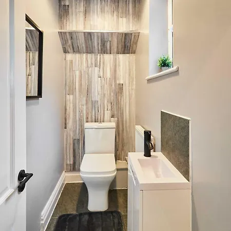 Host & - The Parade View * Whitby