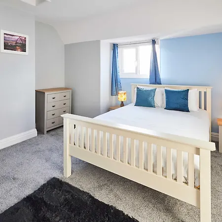 Host & - The Parade View * Whitby